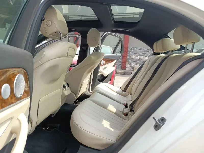 Mercedes-Benz E 300 - 2019