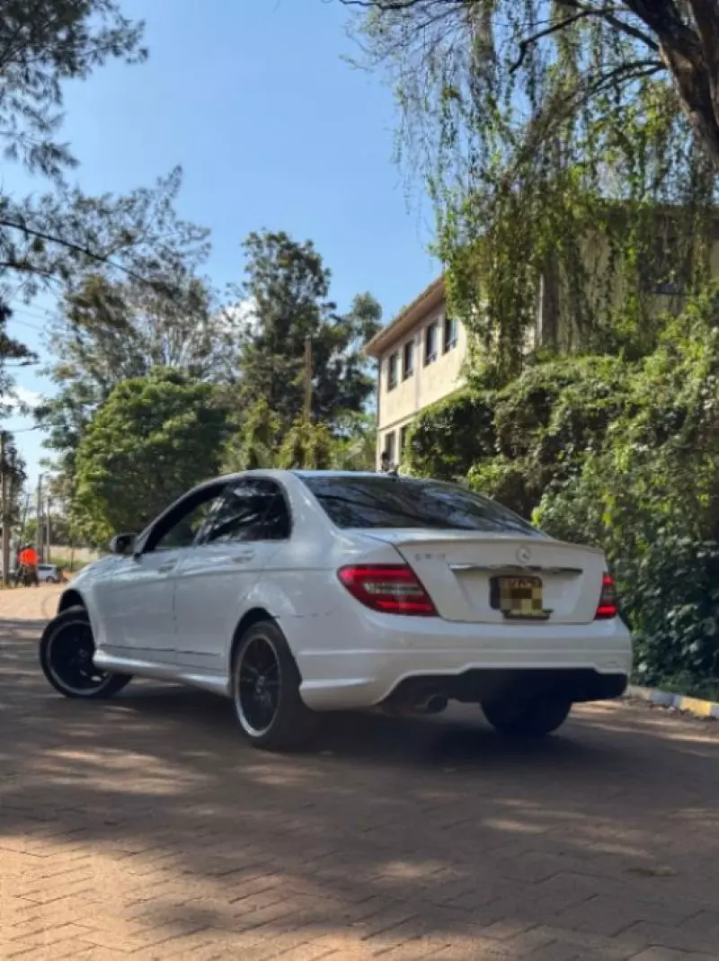 Mercedes-Benz C 200   - 2013