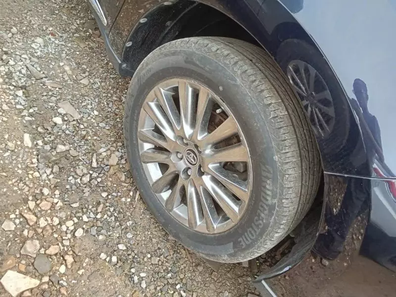 Toyota Harrier   - 2016