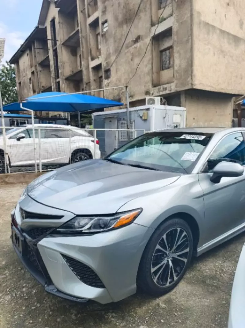 Toyota Camry   - 2019