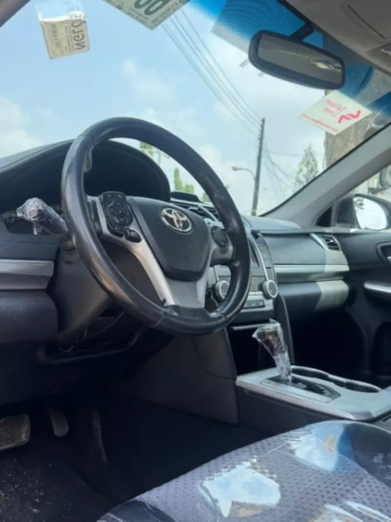 Toyota Camry   - 2012
