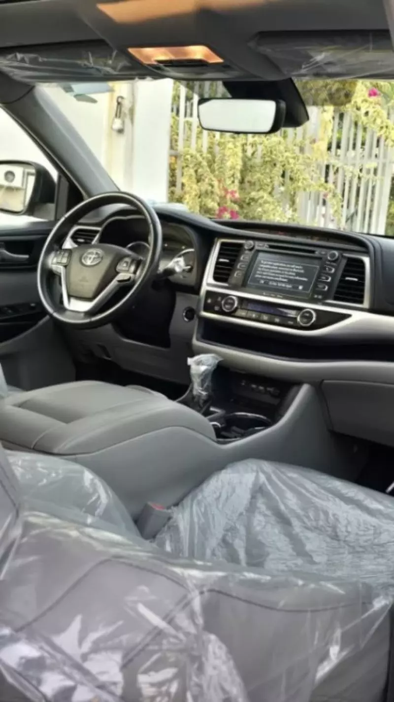 Toyota Highlander   - 2019