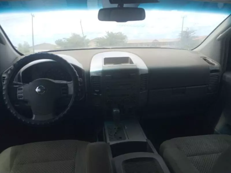 Nissan Armada   - 2006