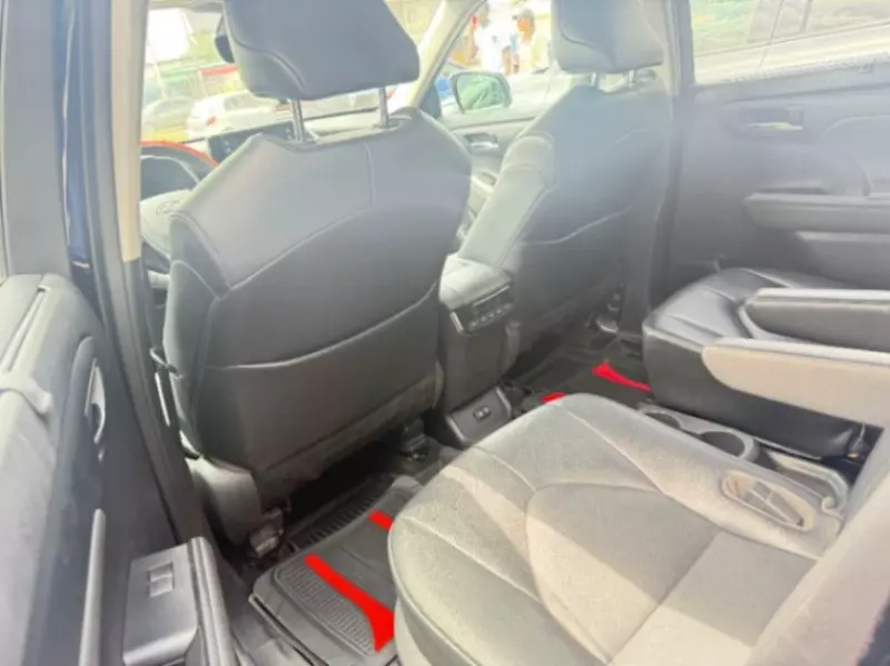 Toyota Highlander   - 2020