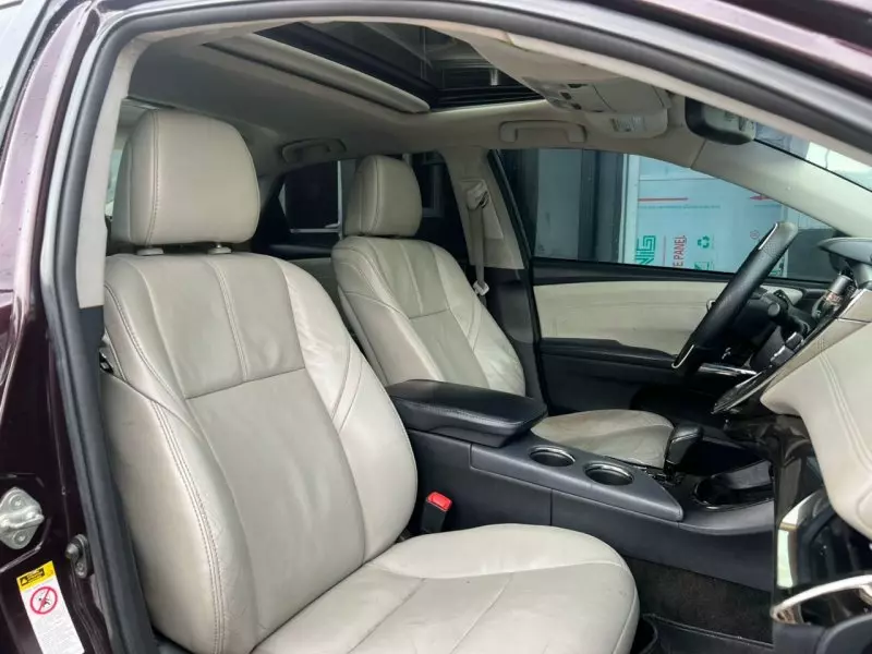 Toyota Avalon   - 2013