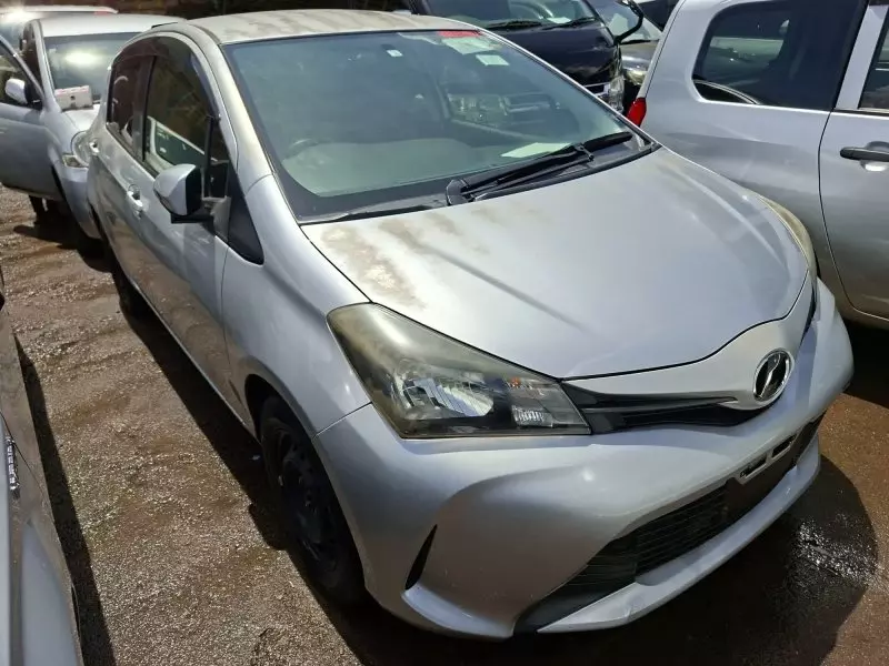 Toyota Vitz   - 2014