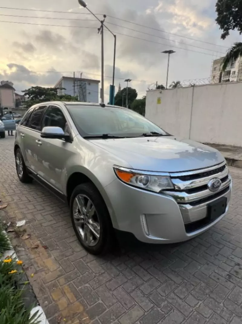 Ford Edge   - 2012