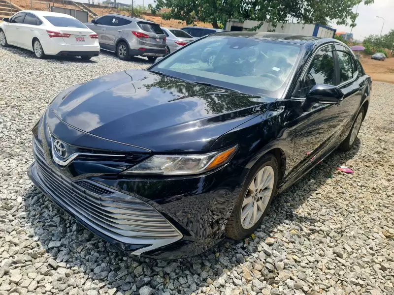 Toyota Camry   - 2019