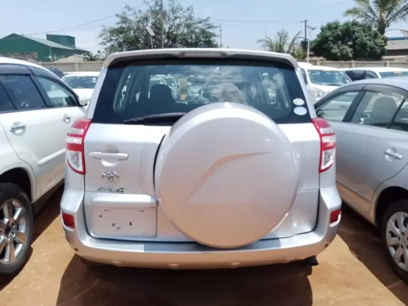 Toyota RAV 4   - 2011