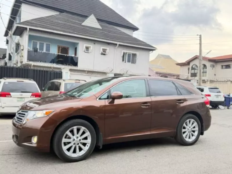 Toyota Venza   - 2010