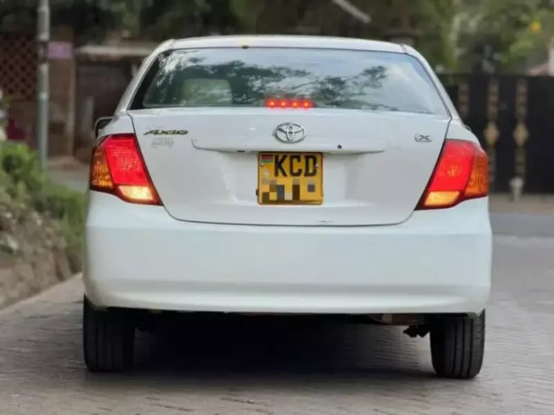 Toyota Axio    - 2008