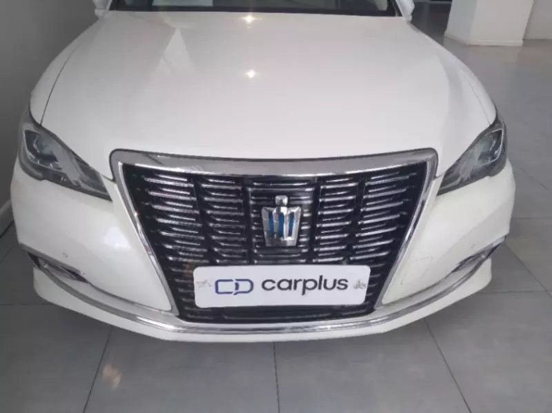 Toyota Crown   - 2016
