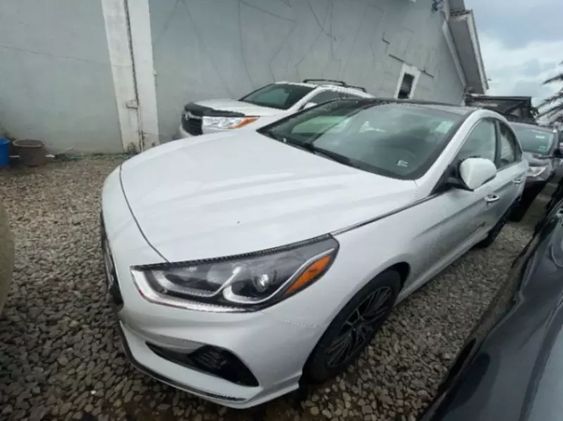 Hyundai Sonata   - 2018