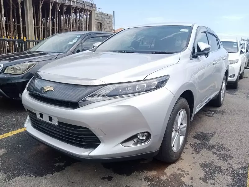 Toyota Harrier   - 2015