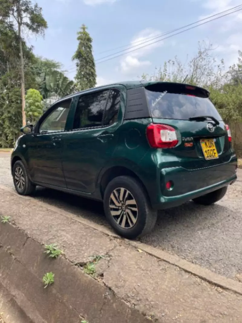 Toyota Passo   - 2016