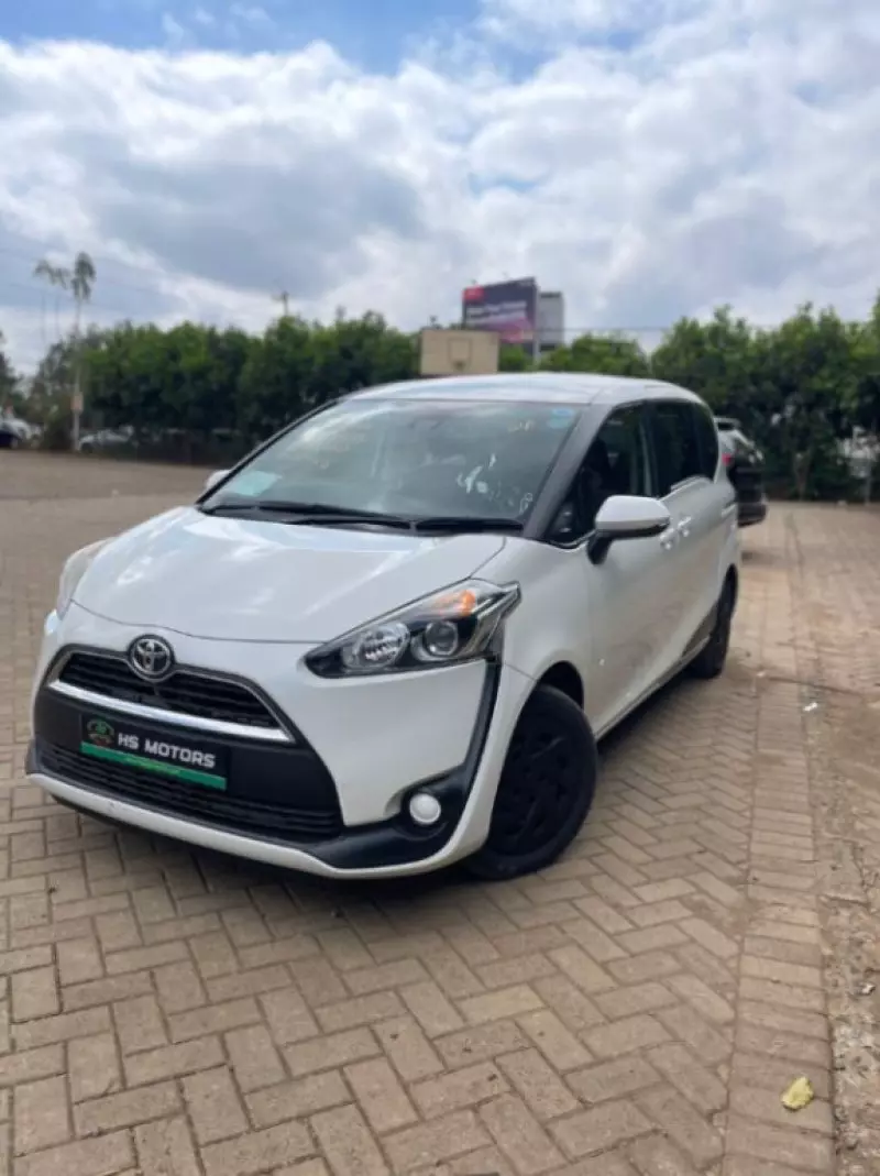 Toyota Sienta   - 2018
