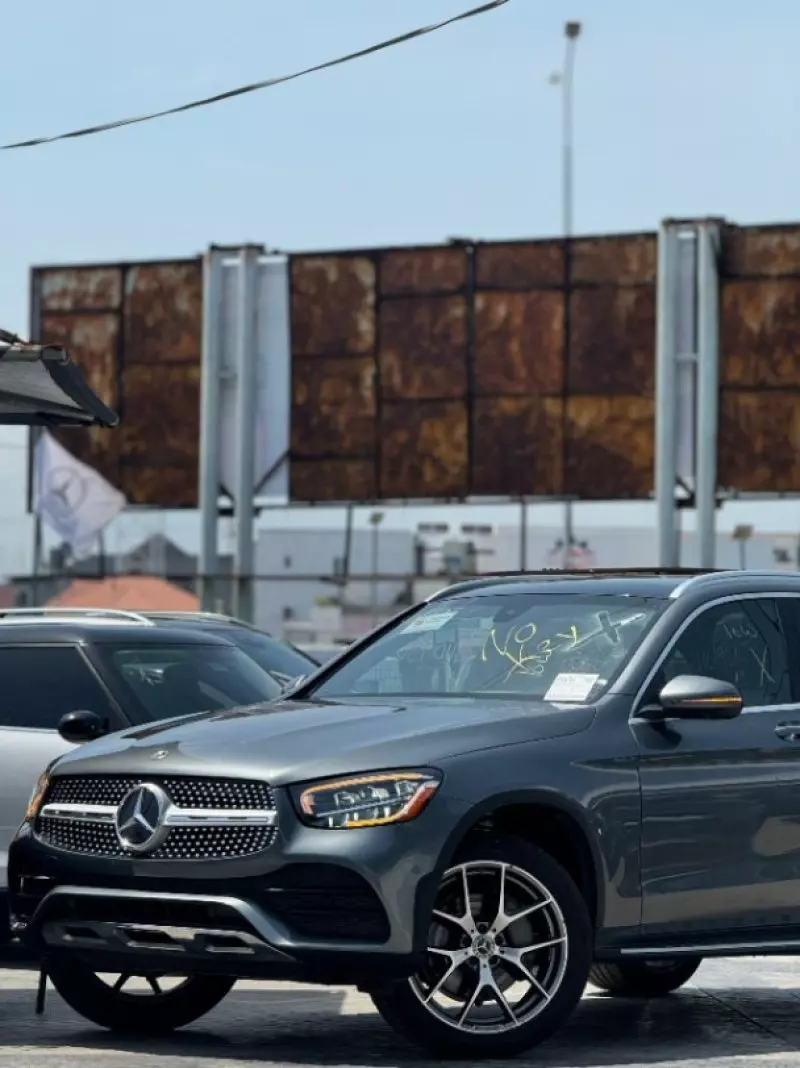 Mercedes-Benz GLC 300   - 2021