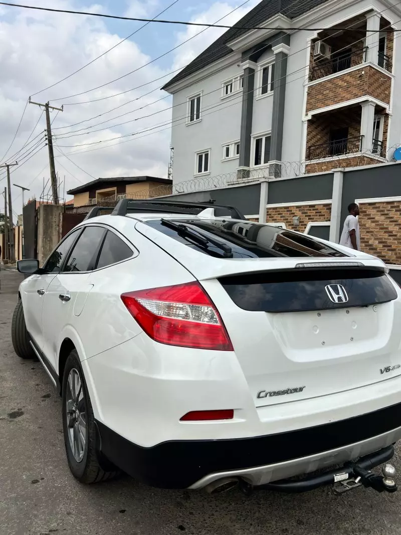 Honda Crosstour   - 2015