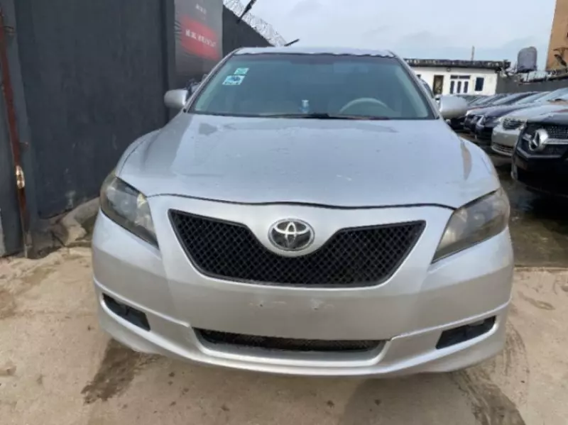 Toyota Camry   - 2008
