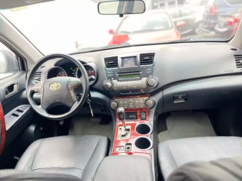 Toyota Highlander   - 2009