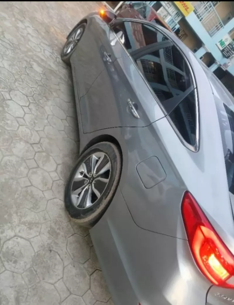 Hyundai Sonata   - 2015