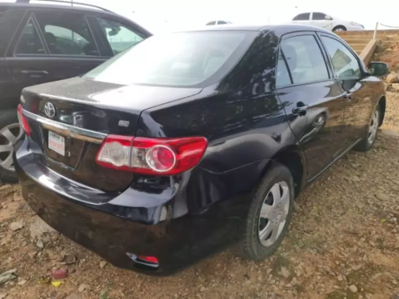 Toyota Corolla   - 2011