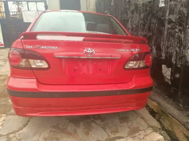 Toyota corolla   - 2006