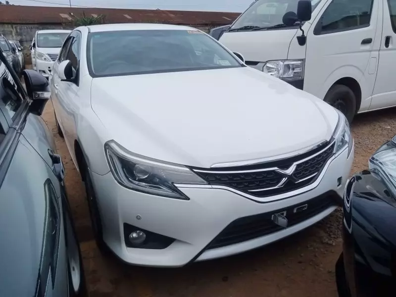 Toyota Mark X   - 2015