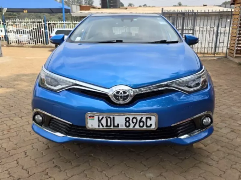 Toyota Auris   - 2016