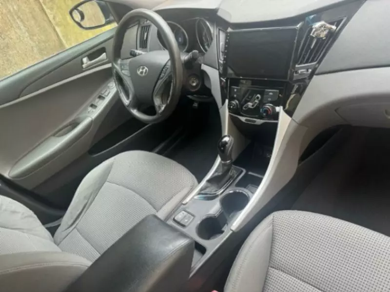 Hyundai Sonata - 2011