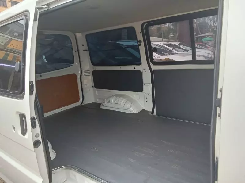Mazda Bongo   - 2017