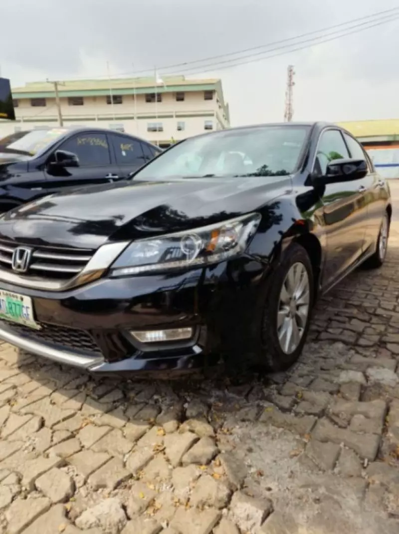 Honda Accord   - 2013