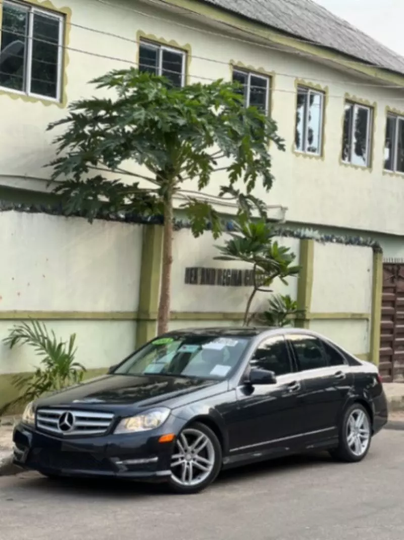 Mercedes-Benz C 300   - 2013