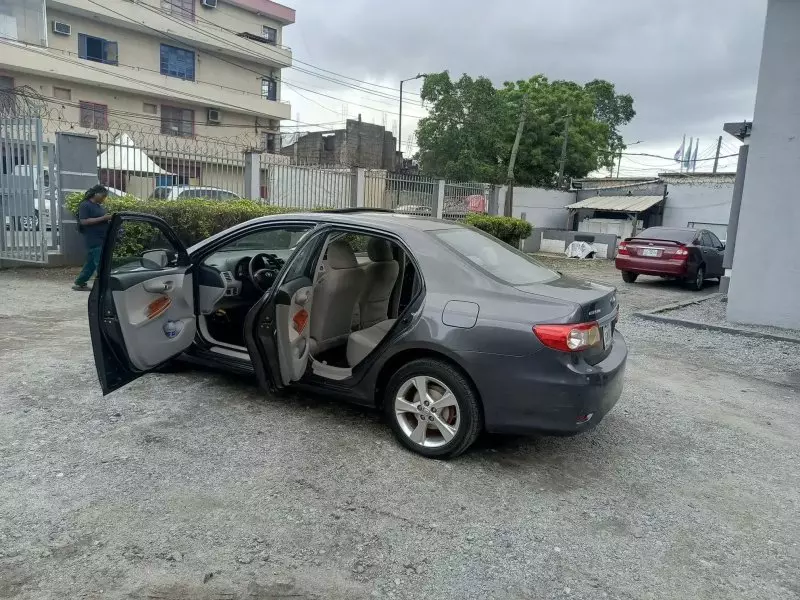 Toyota Corolla   - 2012