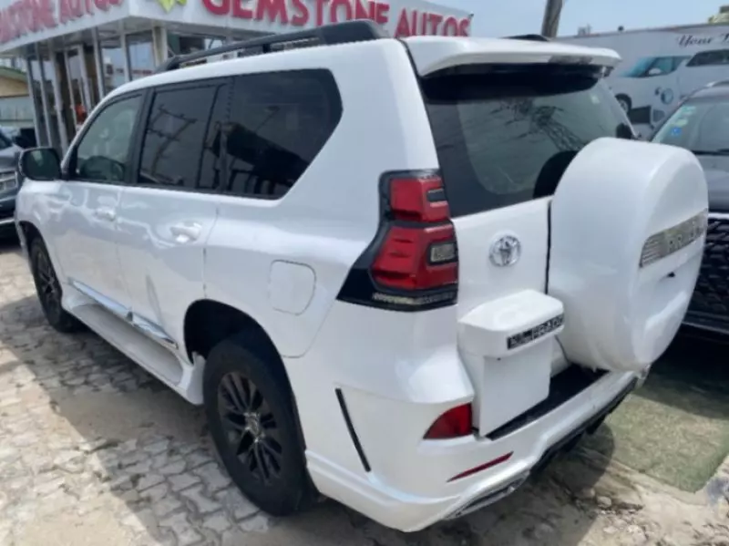 Toyota Landcruiser Prado   - 2013