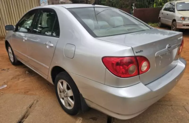 Toyota Corolla - 2005