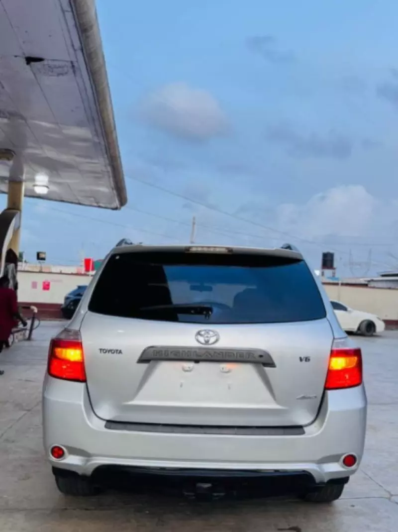 Toyota Highlander   - 2008