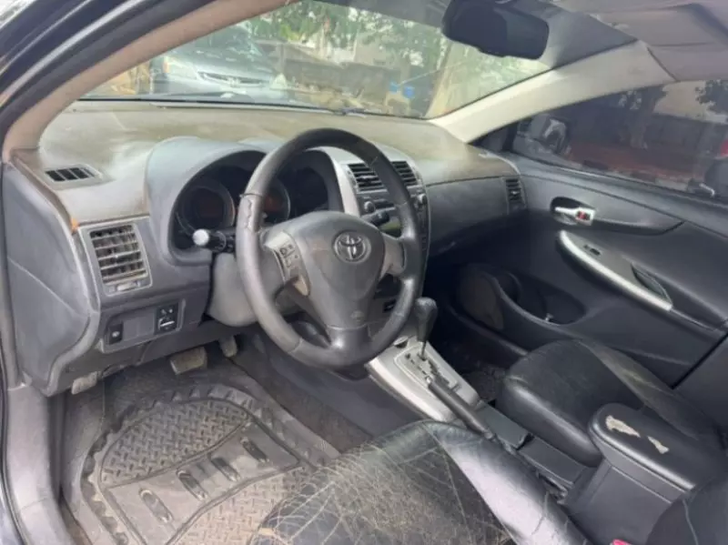 Toyota Corolla   - 2009