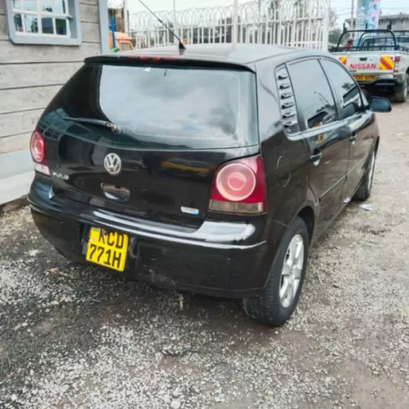 Volkswagen Polo   - 2009