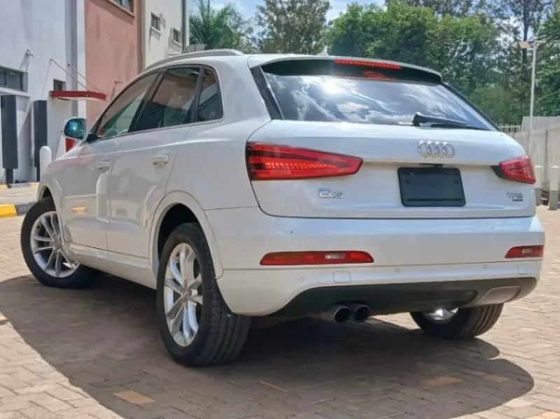 Audi Q3   - 2016