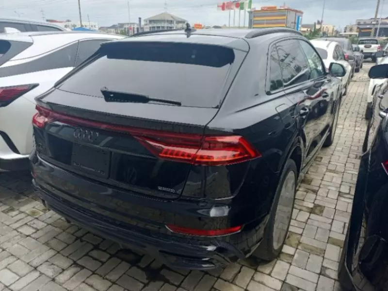 Audi Q8   - 2021