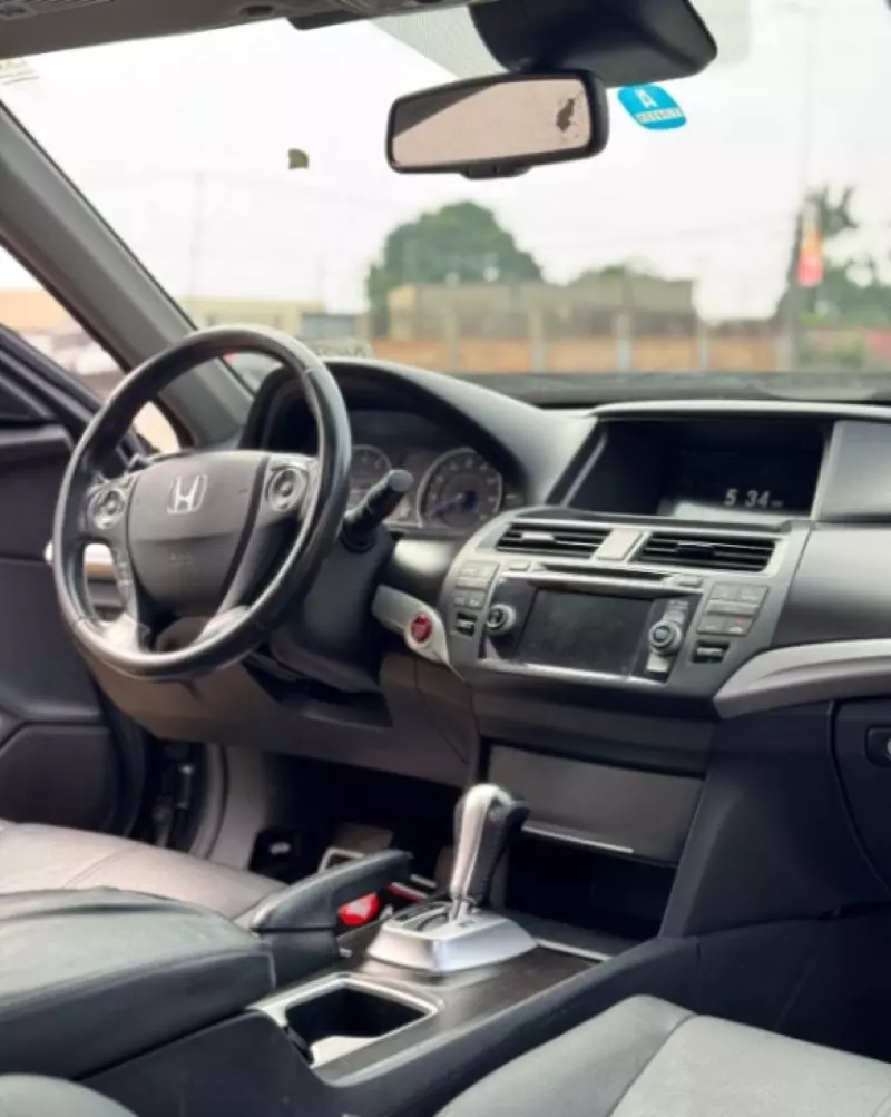 Honda Crosstour   - 2013