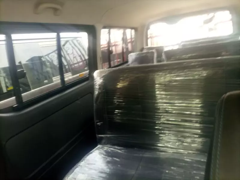 Toyota Hiace   - 2011