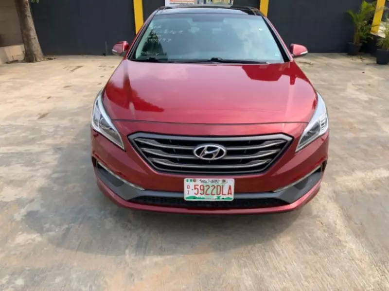 Hyundai Sonata   - 2016