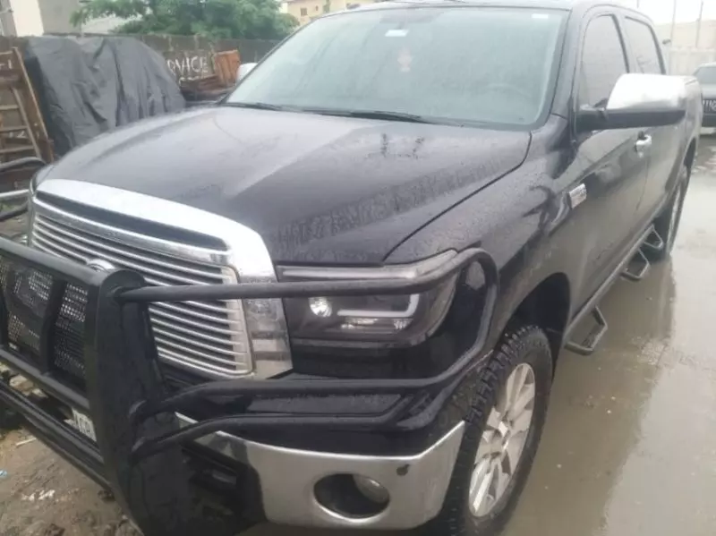 Toyota Tundra   - 2012
