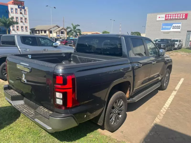 Mitsubishi Pajero Sport