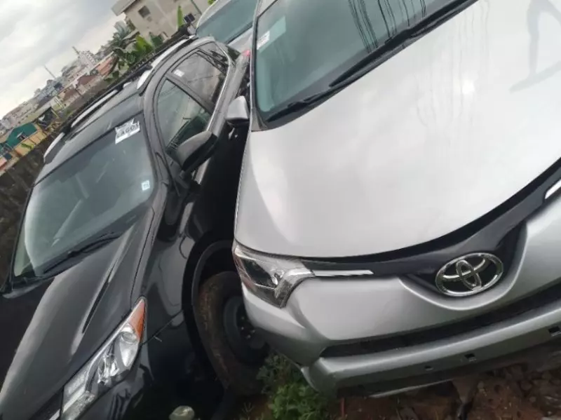 Toyota RAV 4   - 2016