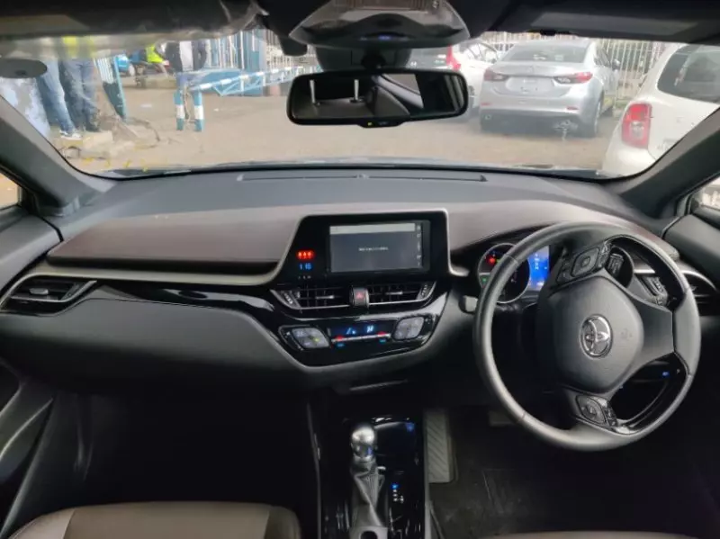 Toyota CH-R   - 2017