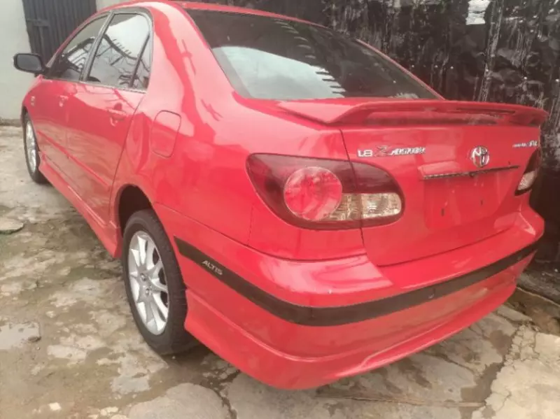 Toyota corolla   - 2006
