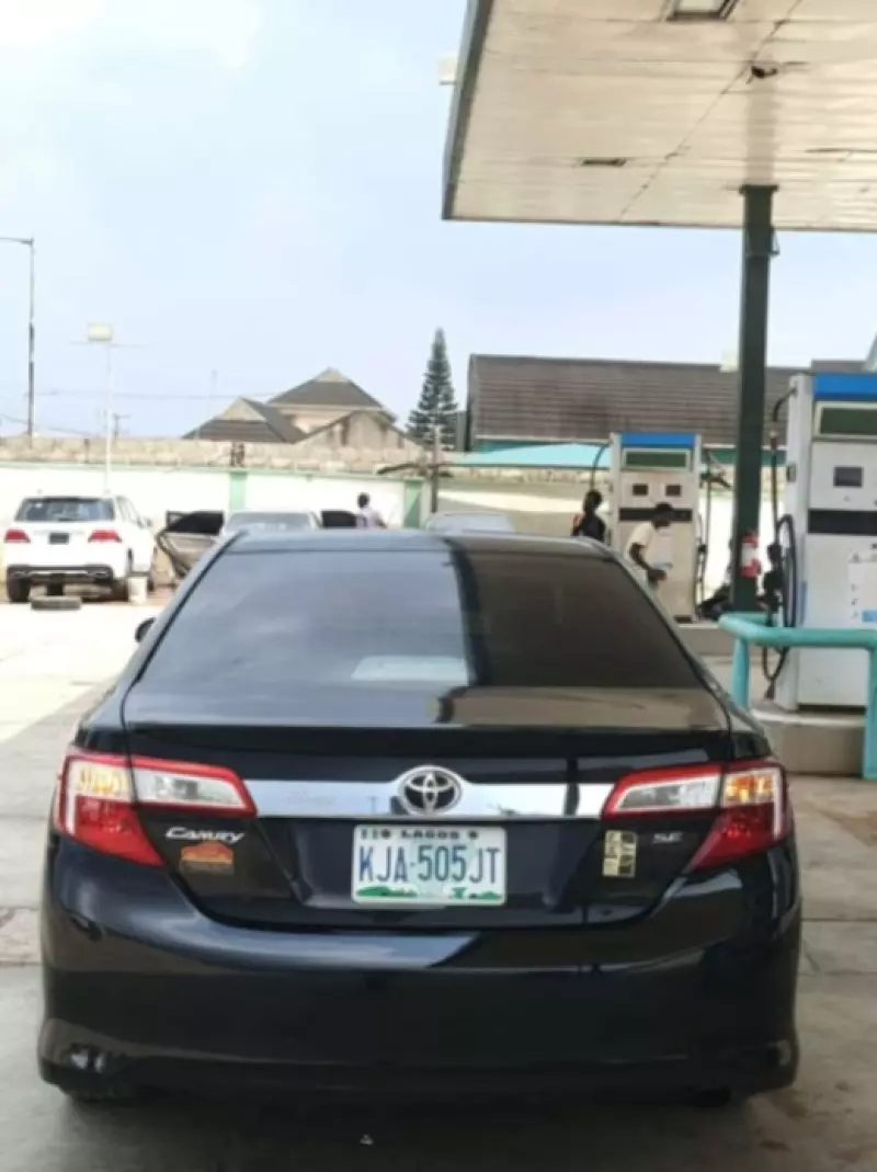 Toyota Camry   - 2013